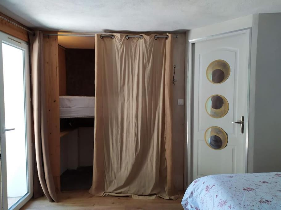 Vila Sous Les Chenes Peypin-d'Aigues Exteriér fotografie